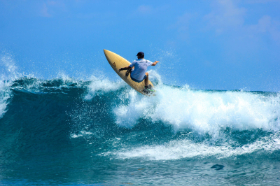 Surfing with Tropicsurf 